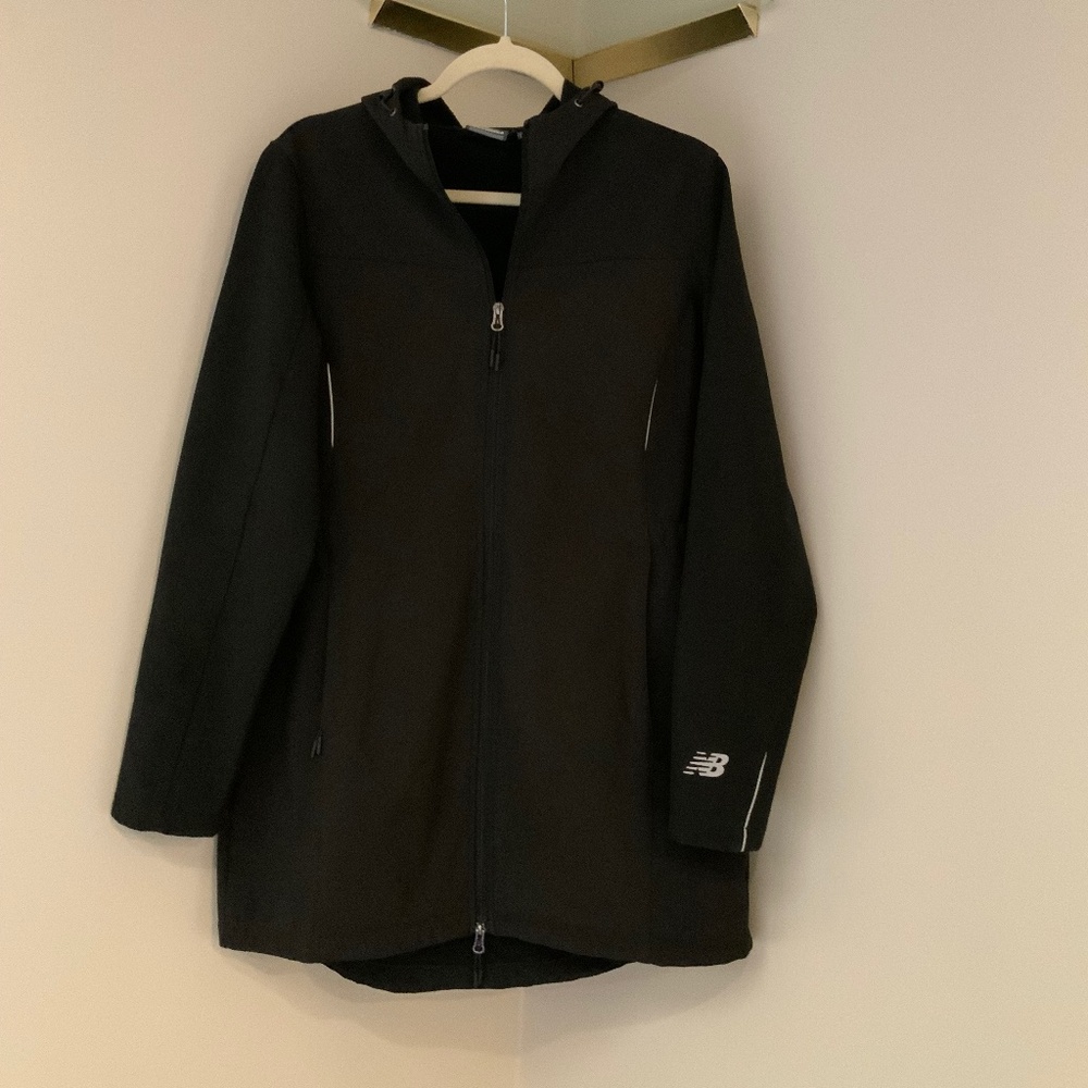 New Balance Black L Mid weight 3/4 length hooded coat Minimalist Active Cabin